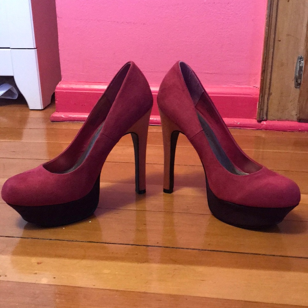 Heels - Picture 7 of 7